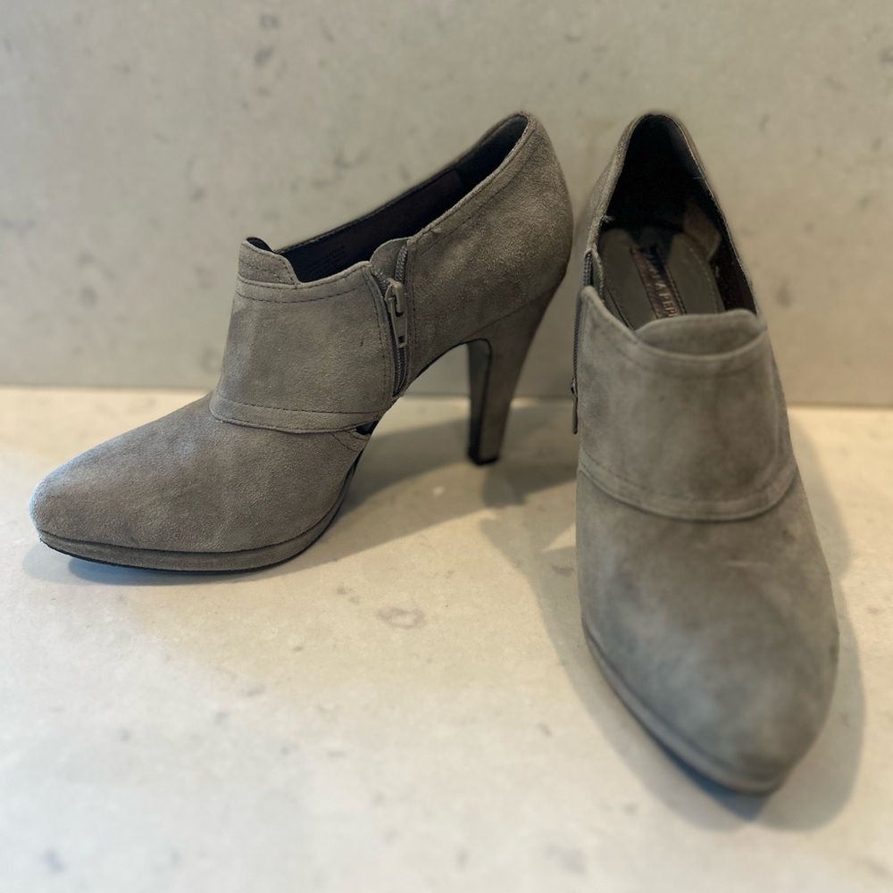 Banana Republic Grey Suede Booties - 6.5